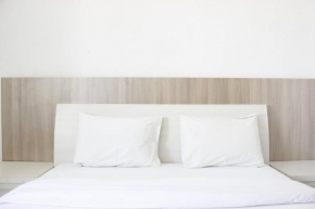 Minimalist Studio Apartment at The Suite @Metro By Travelio